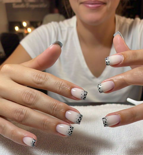 15 black & white ombre nails everyone’s copying you (7)