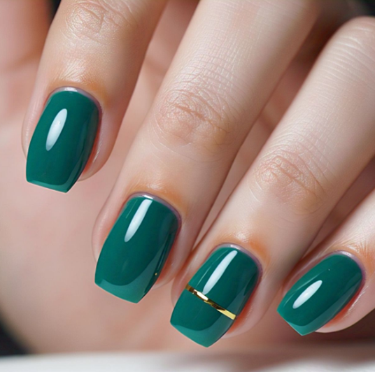 Green and Gold Nail Designs