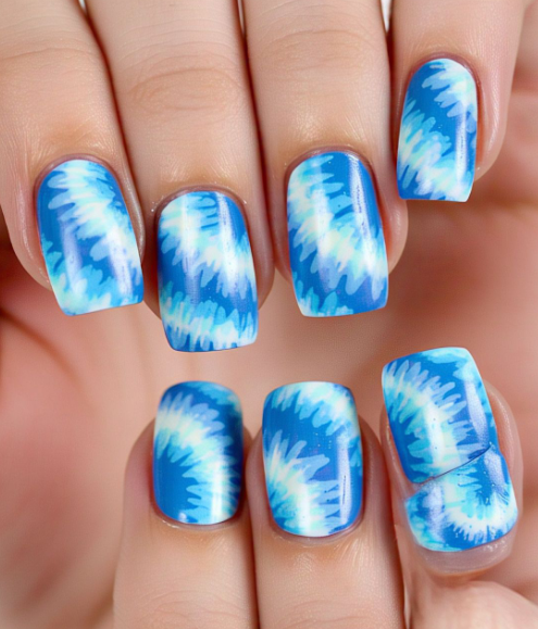 Dreamy Blue Short Nails