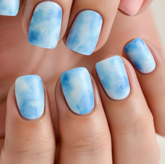 Dreamy Blue Short Nails