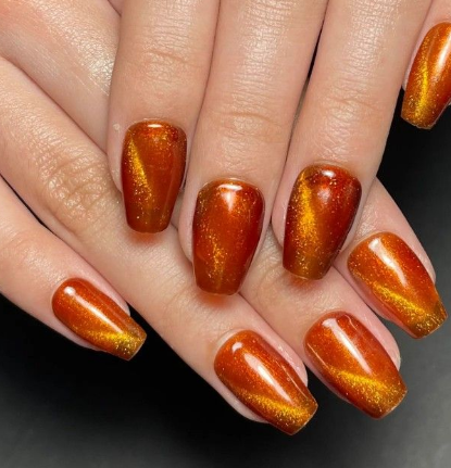 red cat eye nail designs