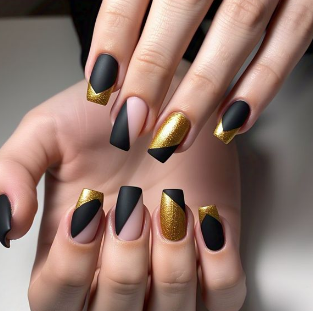 Black French Tip nails