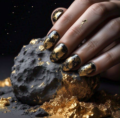 gold & brown nails