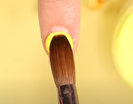 Almond Nails: How You Can Master the Perfect Shape!