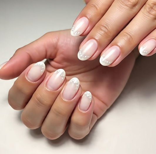 pearlescent nail designs