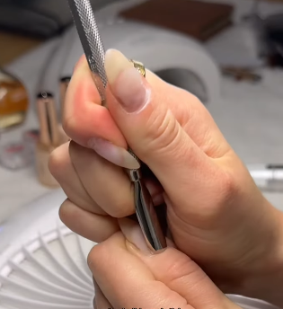 building gel nails