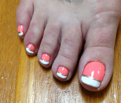 hot girl alert pink toe nails