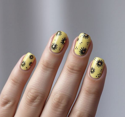 black & yellow nails