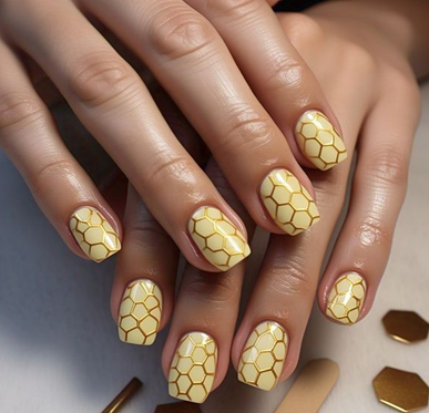 light & pale yellow nails