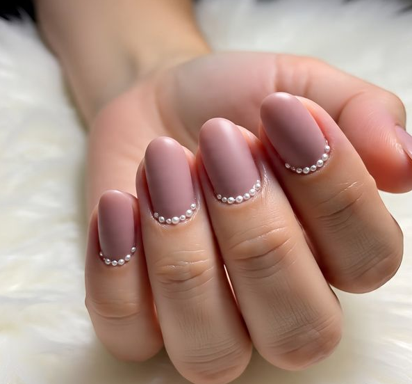pink valentine’s nails