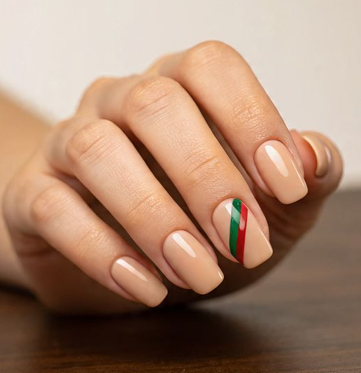 Red & Green Christmas Nails