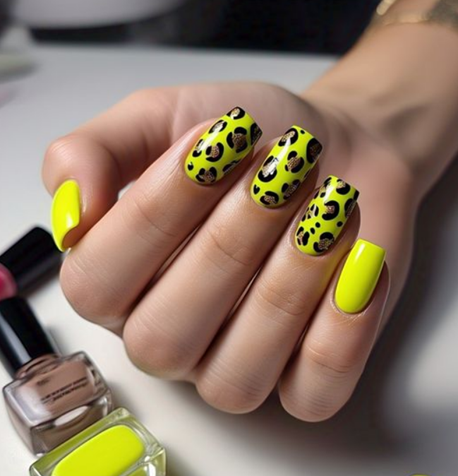 yellow neon nails