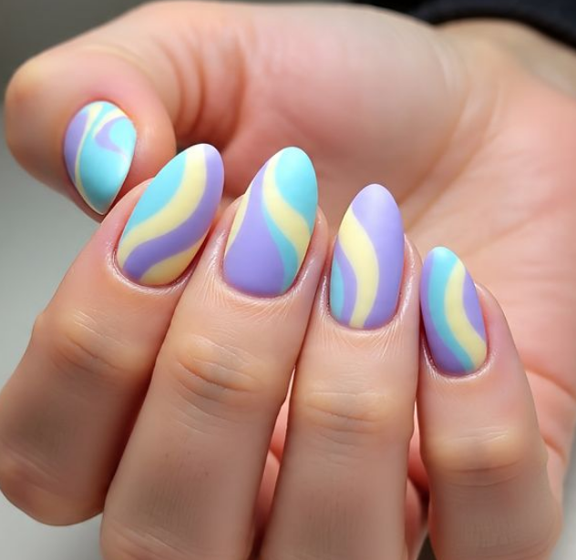 swirl art nails