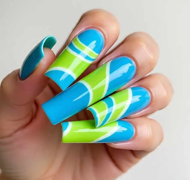 swirl art nails