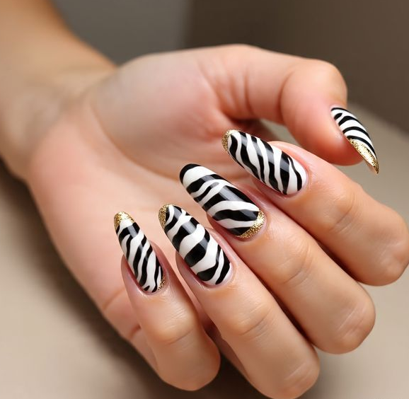 leo nails