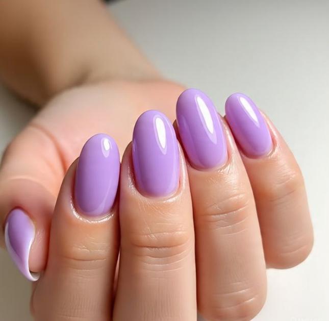 light purple nails with design