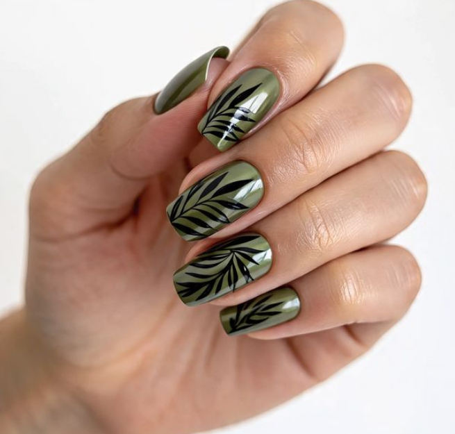 green chrome nail