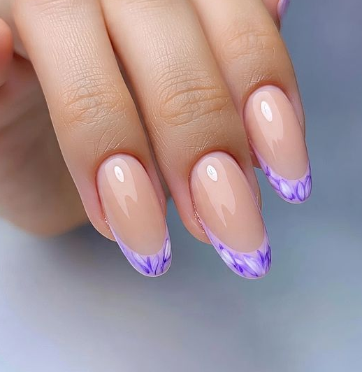 light purple nails with design