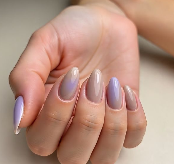 light purple nails with design