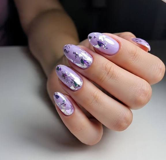 light purple nails with design