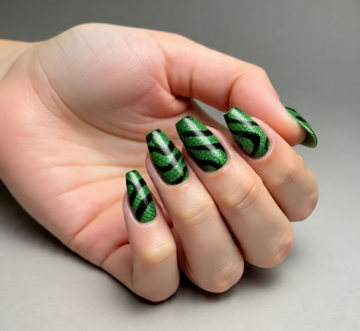 halloween green nails