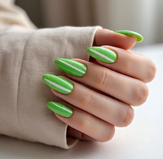 green and white nails
