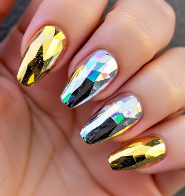 triangle nails