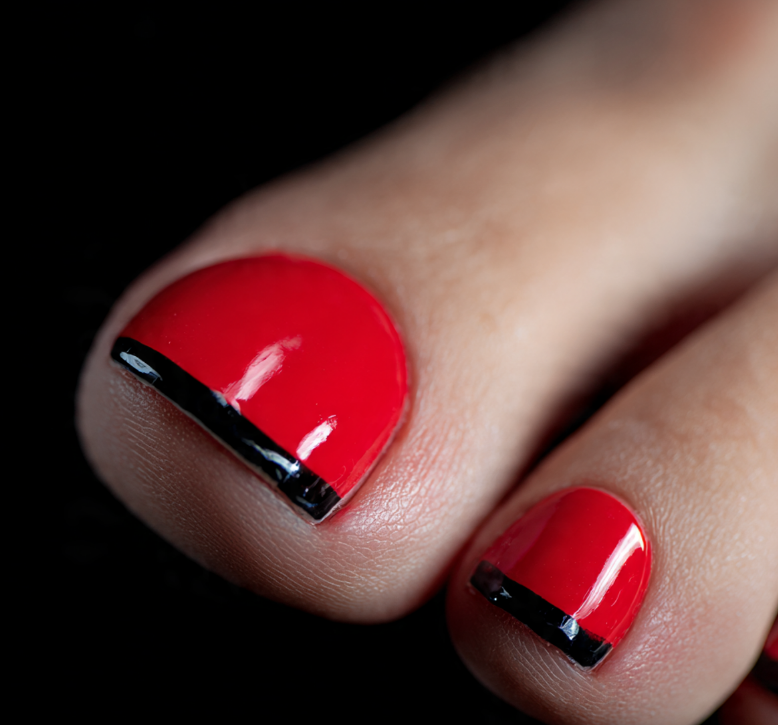 red toe nails