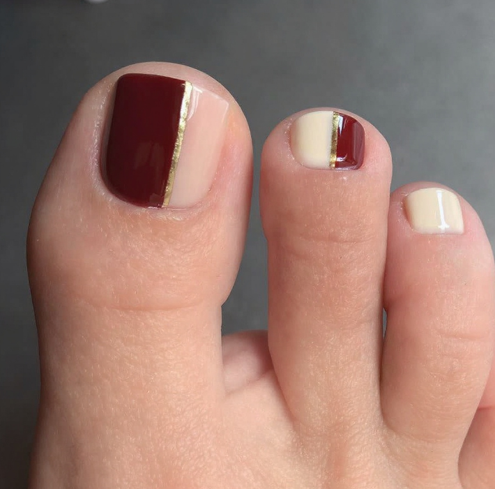 maroon toe nails