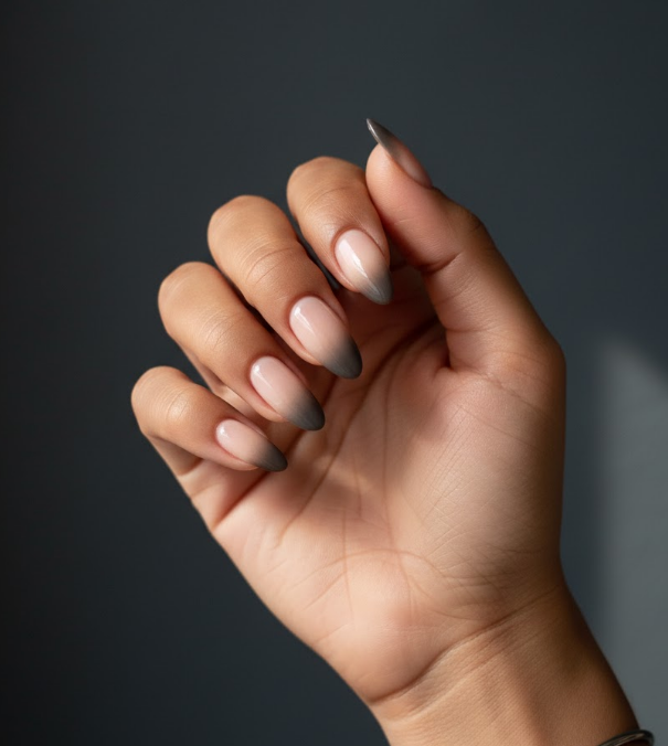 nude ombre nails