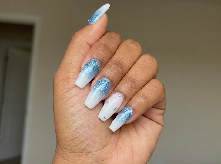 white and blue nails