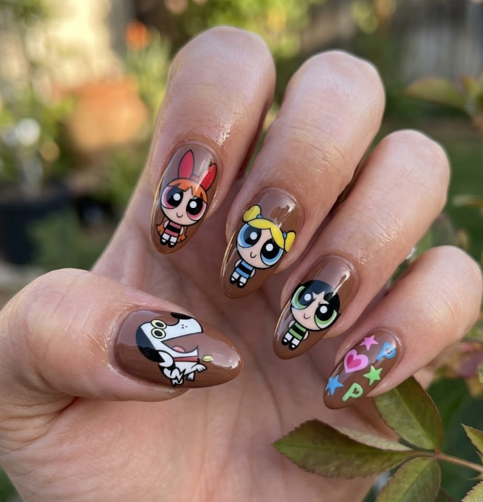 Brown nails displaying Talking Dog together with Powerpuff Girls